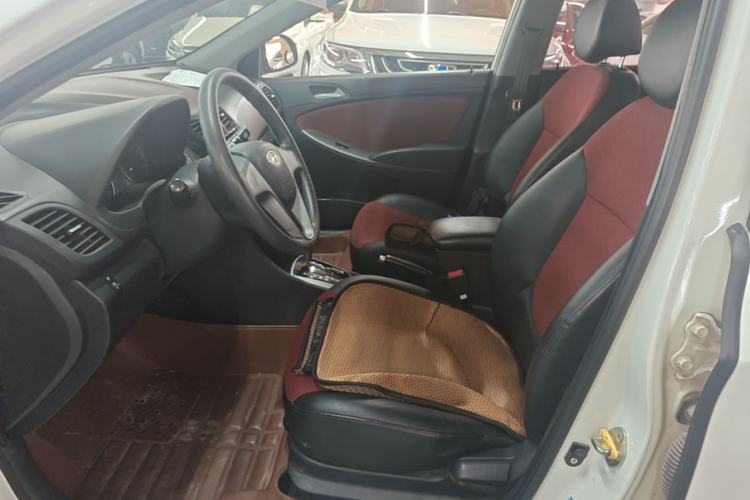 Used Hyundai Verna Ray 2014 1.4L Automatic GLX Left Front Seat