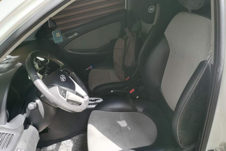Used Hyundai Verna Ray 2014 1.4L Automatic GLX Left Front Seat