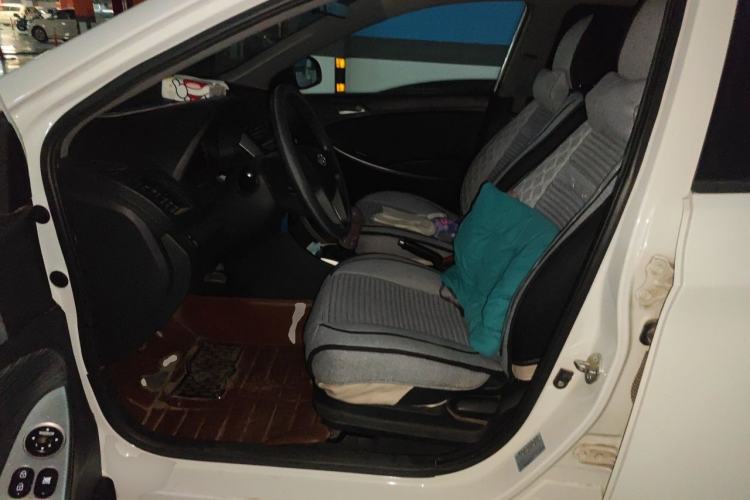 Used Hyundai Verna Ray 2014 1.4L Manual GLX Left Front Seat