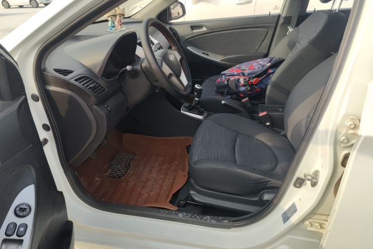 Used Hyundai Verna Ray 2014 1.4L Manual GLX Left Front Seat