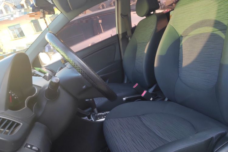 Used Hyundai Verna Ray 2014 1.4L Automatic GLX Left Front Seat