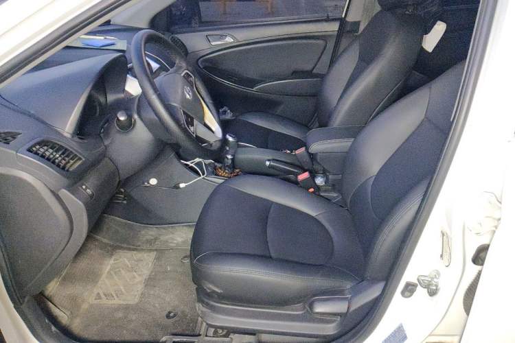 Used Hyundai Verna Ray 2014 1.4L Manual GLX Left Front Seat