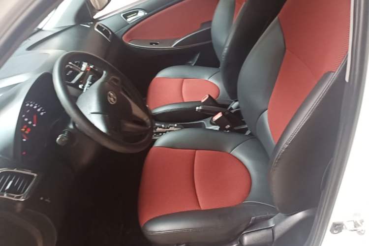 Used Hyundai Verna Ray 2014 1.6L Automatic TOP Left Front Seat
