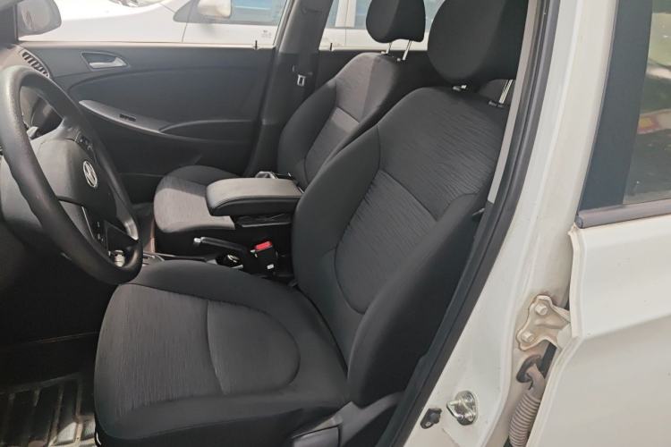 Used Hyundai Verna Ray 2014 1.4L Automatic GLX Left Front Seat