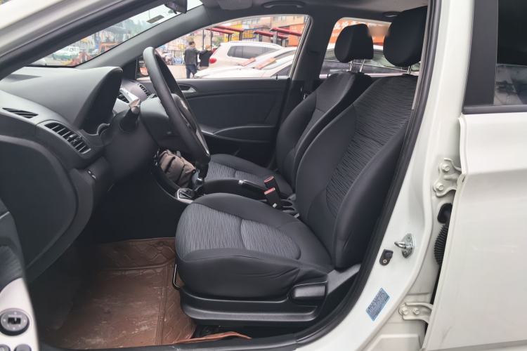 Used Hyundai Verna Ray 2014 1.4L Manual GLX Left Front Seat