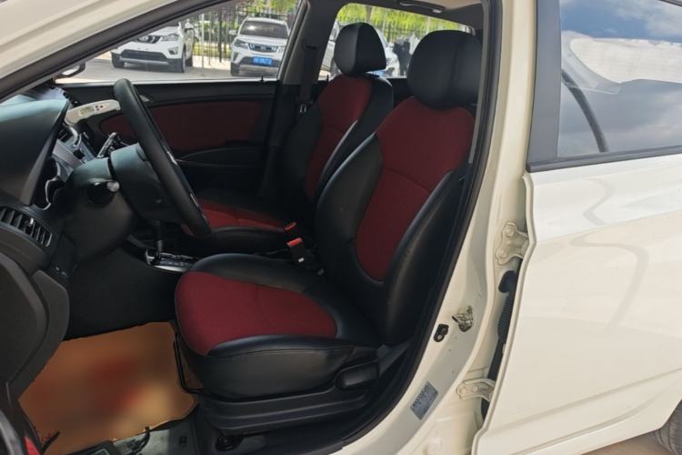 Used Hyundai Verna Ray 2014 1.4L Automatic GLX Left Front Seat