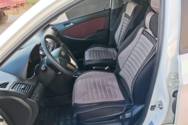 Used Hyundai Verna Ray 2014 1.4L Automatic GLX Left Front Seat