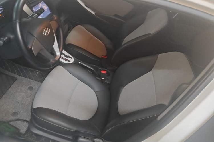 Used Hyundai Verna Ray 2014 1.4L Automatic GLX Left Front Seat