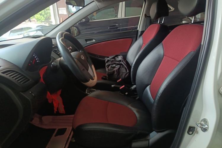 Used Hyundai Verna Ray 2014 1.4L Automatic GLX Left Front Seat