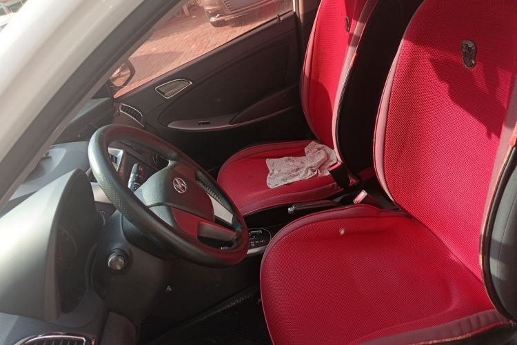 Used Hyundai Verna Ray 2014 1.4L Automatic GLX Left Front Seat