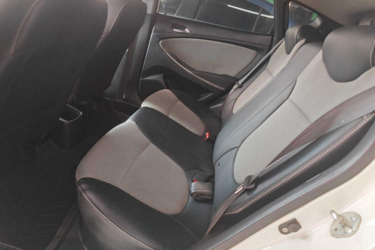 Used Hyundai Verna Ray 2014 1.4L Automatic GLX Left Rear Seat