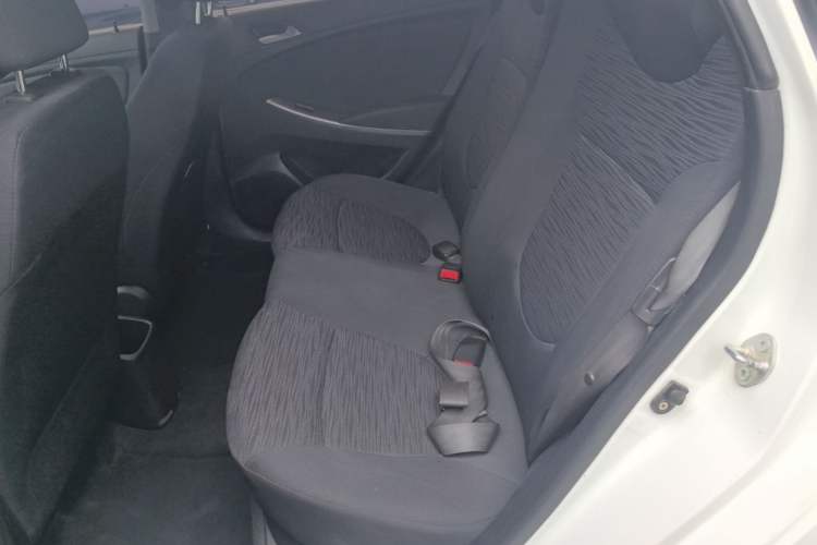 Used Hyundai Verna Ray 2014 1.4L Manual GLX Left Rear Seat