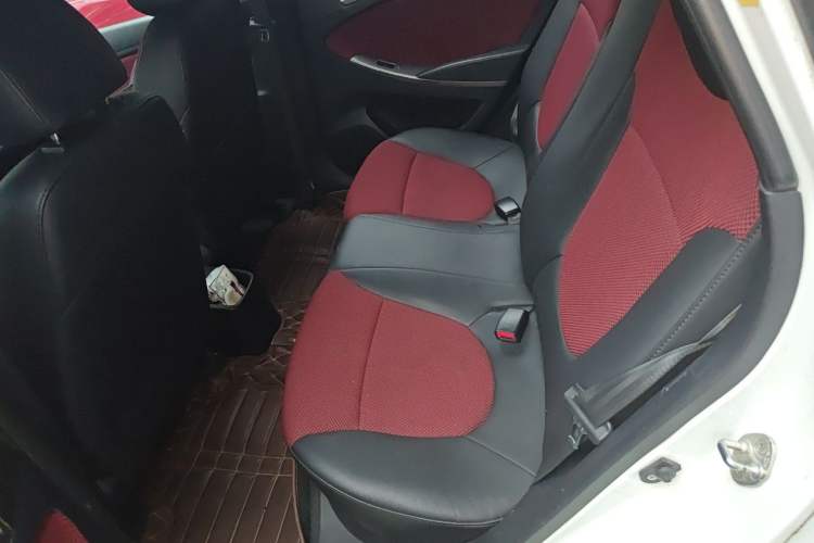 Used Hyundai Verna Ray 2014 1.4L Automatic GLX Left Rear Seat