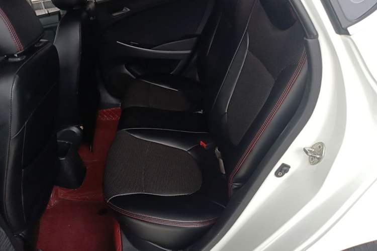 Used Hyundai Verna Ray 2014 1.4L Automatic GLX Left Rear Seat