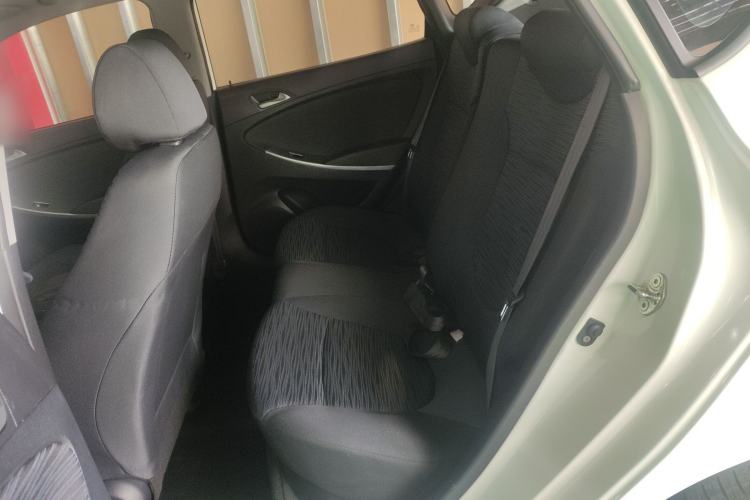 Used Hyundai Verna Ray 2014 1.4L Manual GLX Left Rear Seat