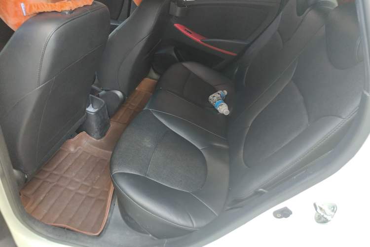 Used Hyundai Verna Ray 2014 1.6L Automatic TOP Left Rear Seat
