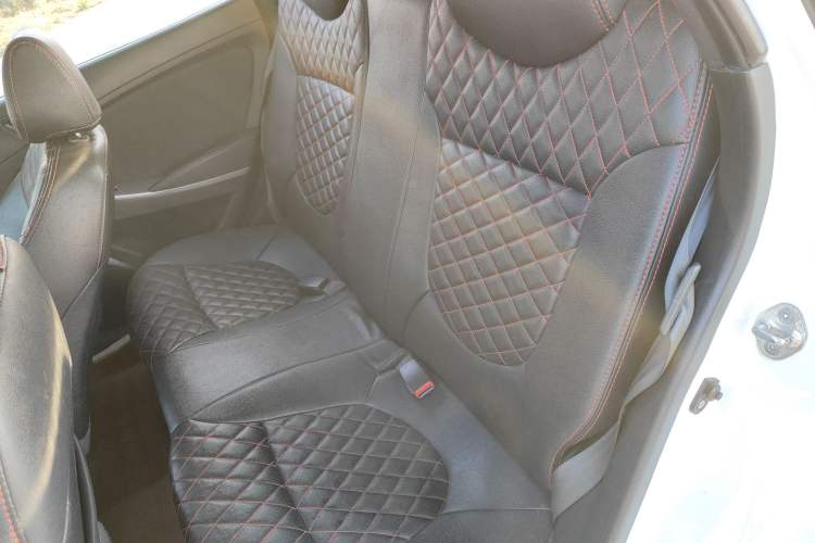 Used Hyundai Verna Ray 2014 1.4L Manual GLX Left Rear Seat