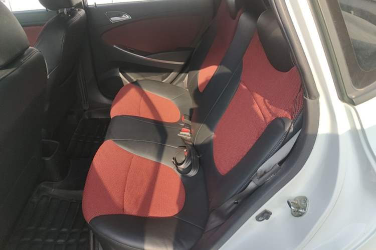Used Hyundai Verna Ray 2014 1.4L Automatic GLX Left Rear Seat