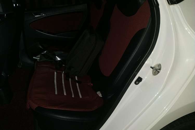 Used Hyundai Verna Ray 2014 1.4L Automatic GLX Left Rear Seat