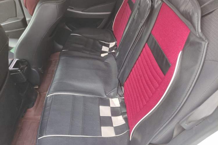Used Hyundai Verna Ray 2014 1.6L Automatic TOP Left Rear Seat