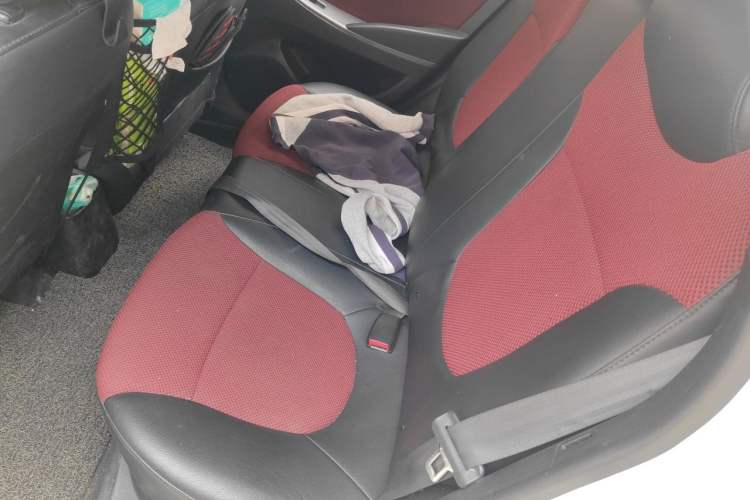 Used Hyundai Verna Ray 2014 1.6L Automatic TOP Left Rear Seat
