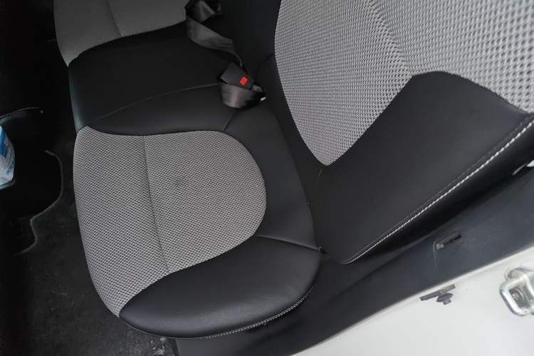 Used Hyundai Verna Ray 2014 1.4L Automatic GLX Left Rear Seat