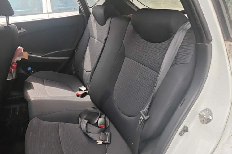 Used Hyundai Verna Ray 2014 1.4L Automatic GLX Left Rear Seat