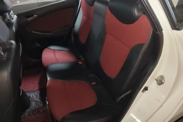Used Hyundai Verna Ray 2014 1.4L Automatic GLX Left Rear Seat