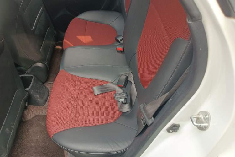 Used Hyundai Verna Ray 2014 1.4L Automatic GLX Left Rear Seat