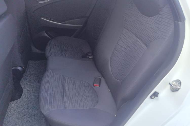 Used Hyundai Verna Ray 2014 1.4L Manual GLX Left Rear Seat