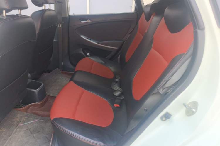 Used Hyundai Verna Ray 2014 1.4L Manual GLX Left Rear Seat