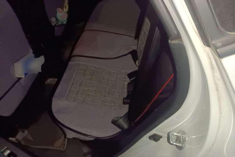 Used Hyundai Verna Ray 2014 1.4L Manual GLX Left Rear Seat