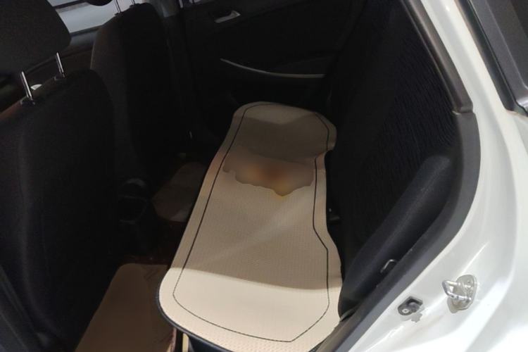 Used Hyundai Verna Ray 2014 1.4L Automatic GLX Left Rear Seat