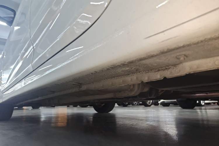 Used Hyundai Verna Ray 2014 1.4L Automatic GLX Left Side Sill