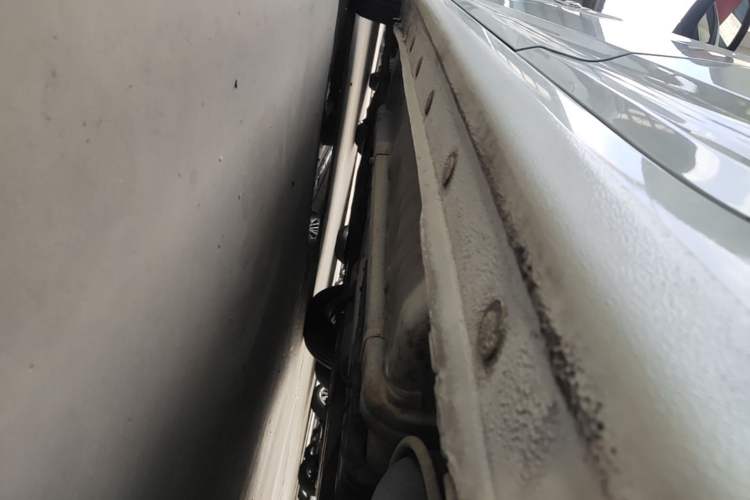 Used Hyundai Verna Ray 2014 1.4L Automatic GLX Left Side Sill
