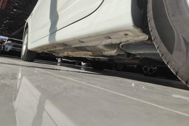 Used Hyundai Verna Ray 2014 1.4L Automatic GLX Left Side Sill