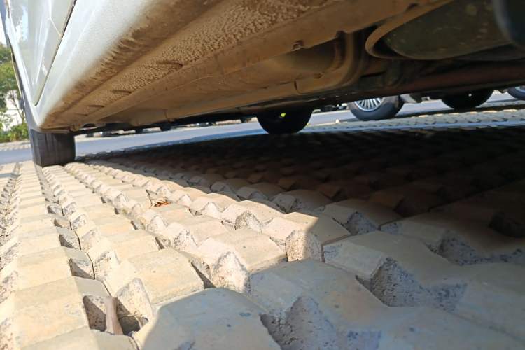 Used Hyundai Verna Ray 2014 1.4L Manual GLX Left Side Sill