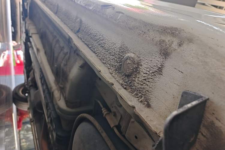 Used Hyundai Verna Ray 2014 1.4L Manual GLX Left Side Sill