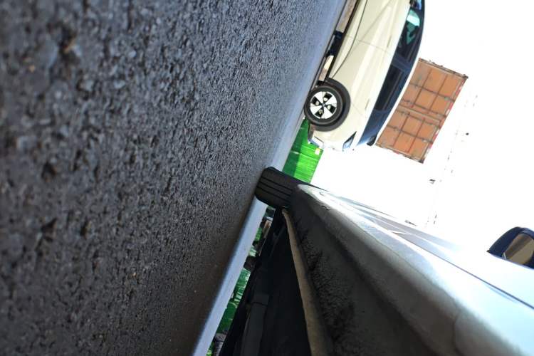 Used Hyundai Verna Ray 2014 1.4L Automatic GLX Left Side Sill