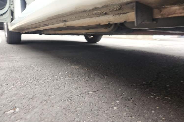 Used Hyundai Verna Ray 2014 1.4L Manual GLX Left Side Sill