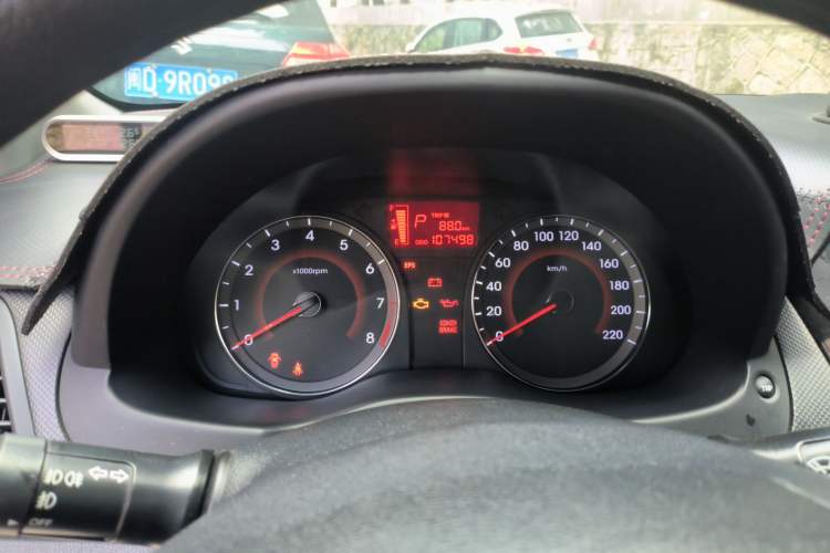 Used Hyundai Verna Ray 2014 1.6L Automatic TOP Odometer Close Up