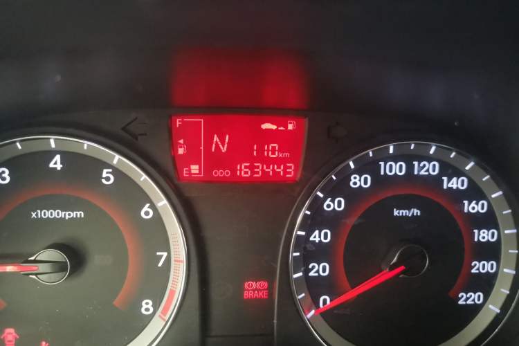 Used Hyundai Verna Ray 2014 1.4L Automatic GLX Odometer Close Up