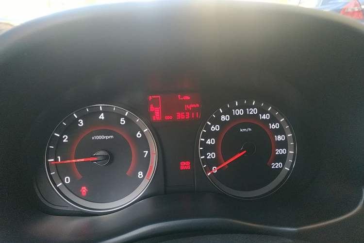 Used Hyundai Verna Ray 2014 1.4L Manual GLX Odometer Close Up