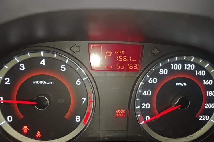 Used Hyundai Verna Ray 2014 1.4L Automatic GLX Odometer Close Up