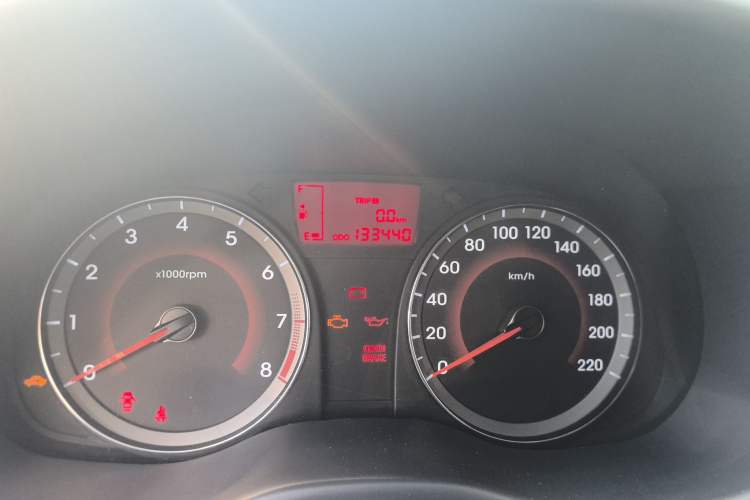 Used Hyundai Verna Ray 2014 1.4L Manual GLX Odometer Close Up
