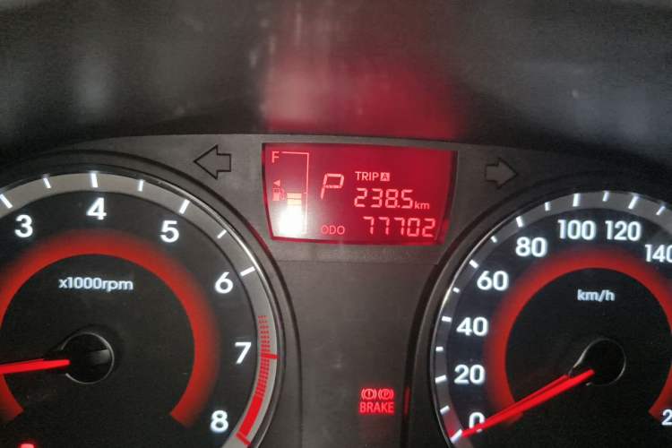 Used Hyundai Verna Ray 2014 1.4L Automatic GLX Odometer Close Up