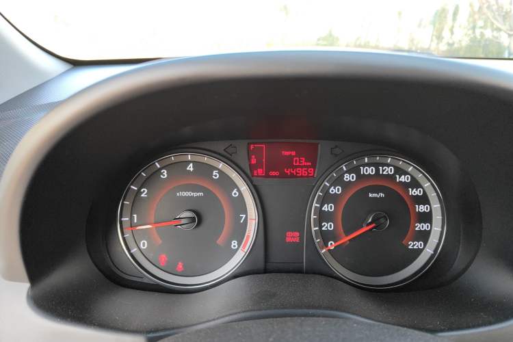 Used Hyundai Verna Ray 2014 1.4L Manual GLX Odometer Close Up