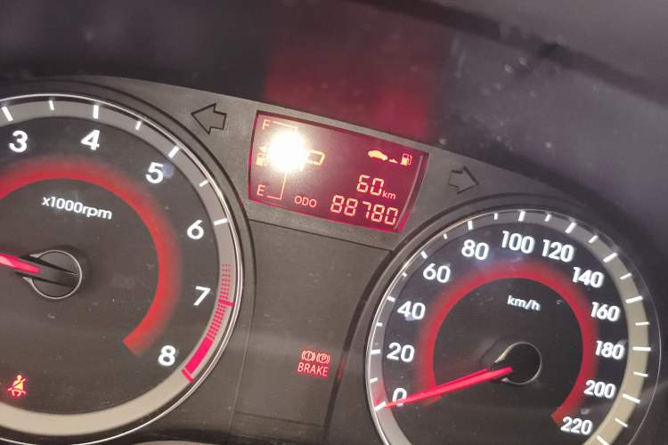 Used Hyundai Verna Ray 2014 1.4L Automatic GLX Odometer Close Up