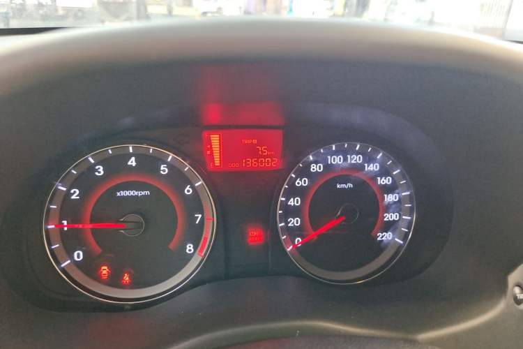 Used Hyundai Verna Ray 2014 1.4L Manual GLX Odometer Close Up