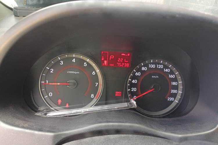 Used Hyundai Verna Ray 2014 1.4L Automatic GLX Odometer Close Up